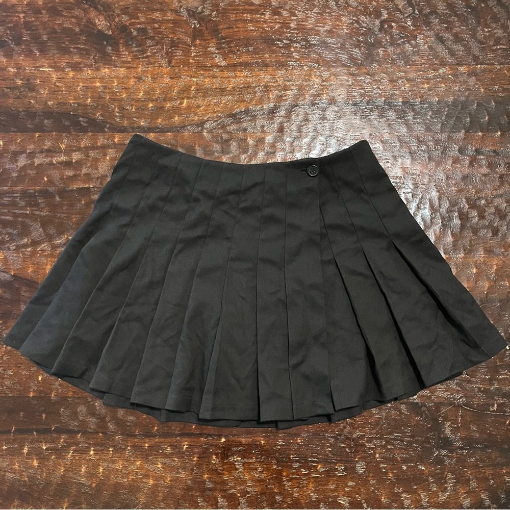 Brandy Melville - John Galt black skirt